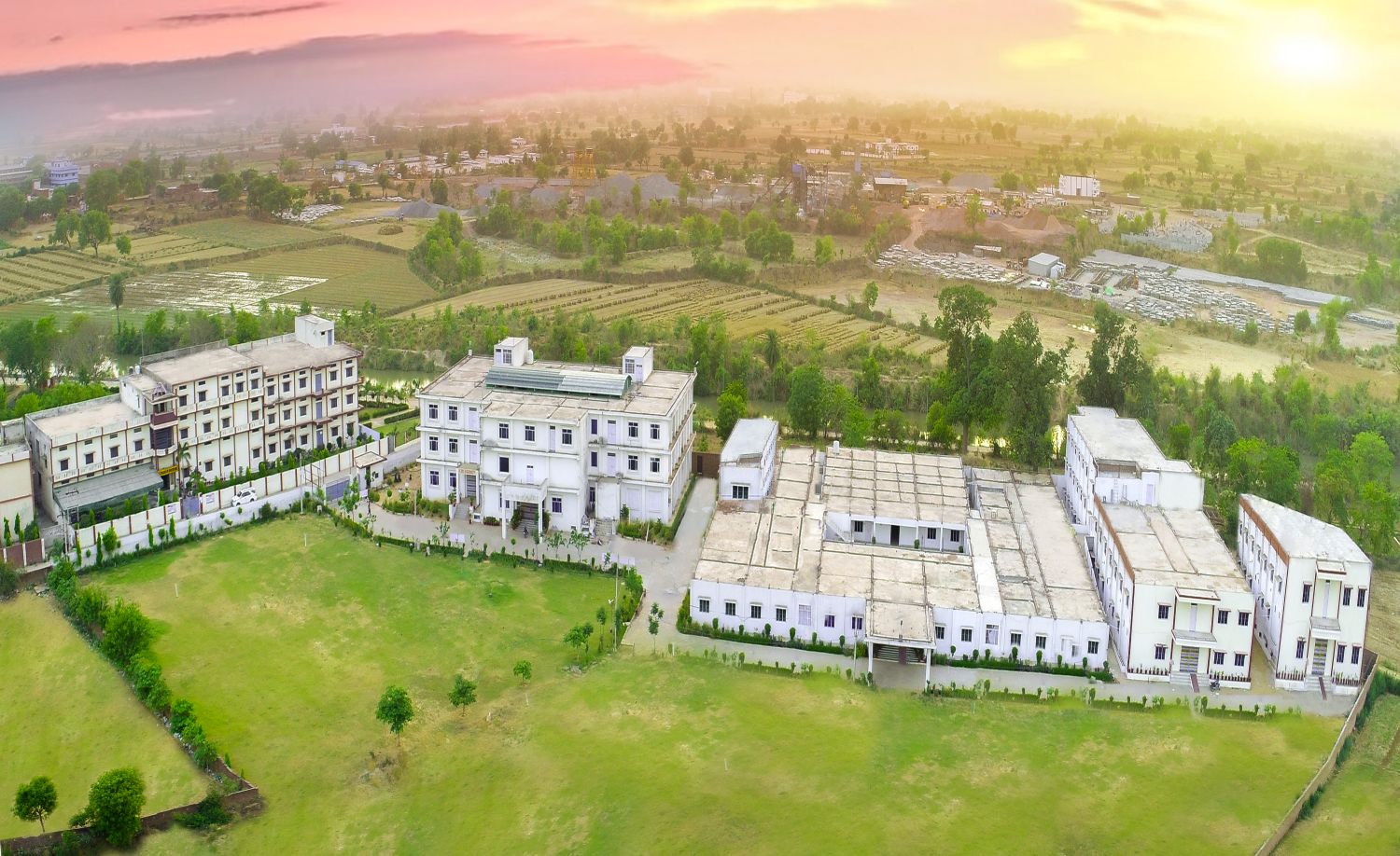 FS University - campus