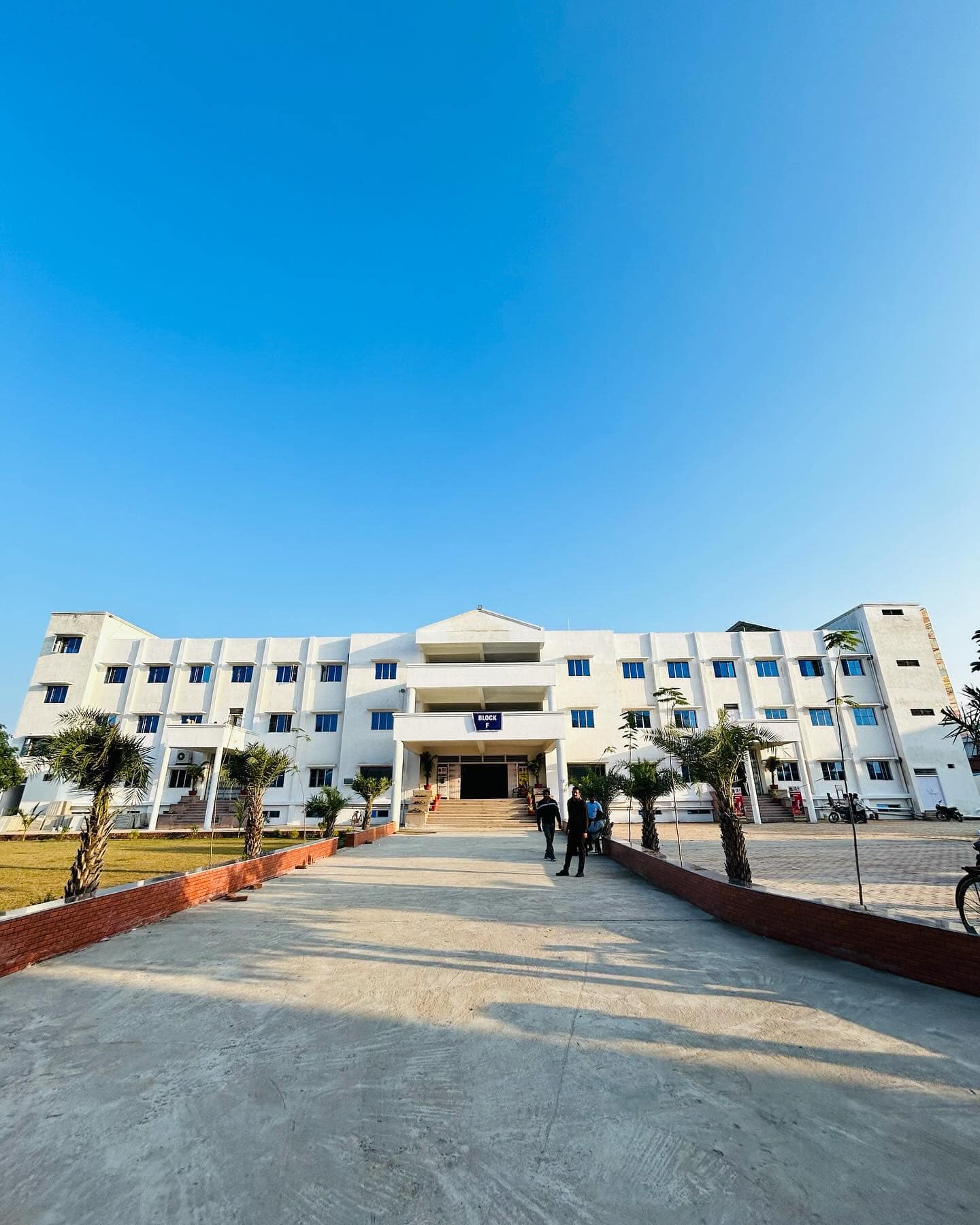 FS University - campus