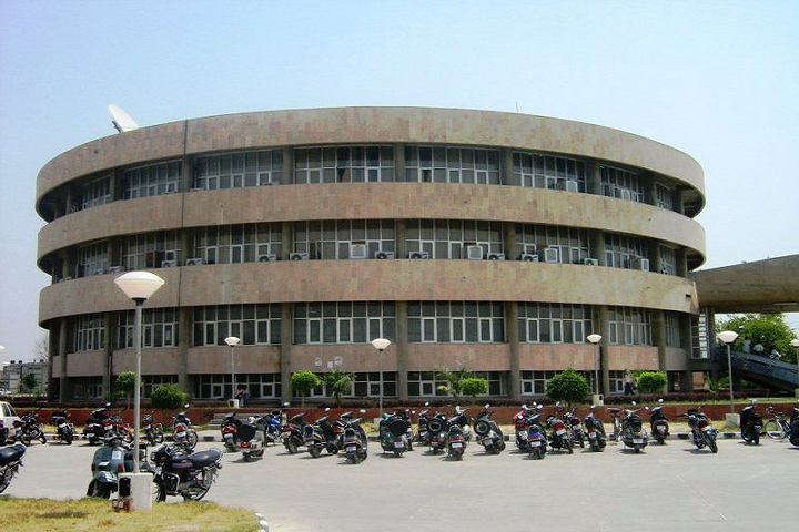 GJUST - campus