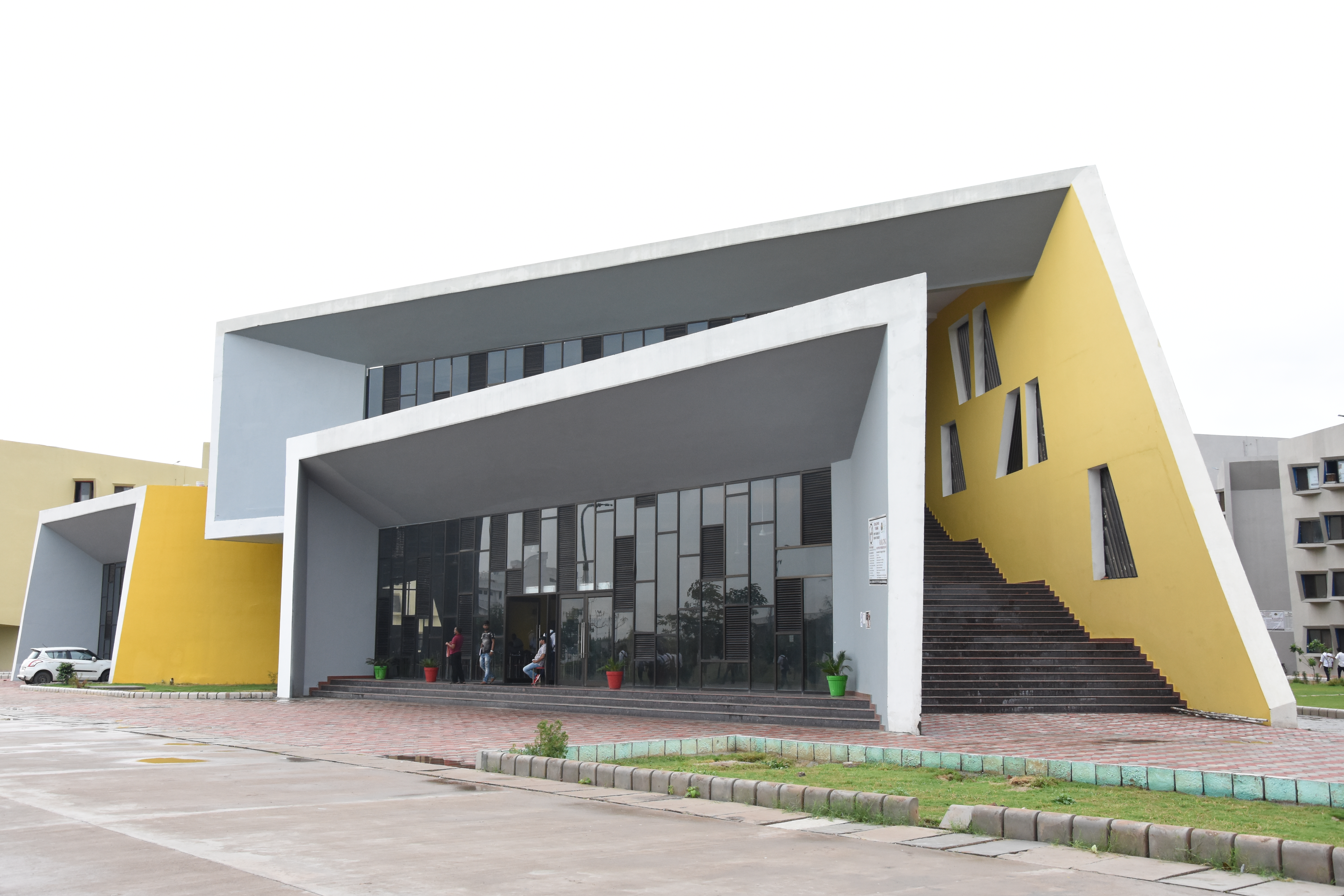 GLA University - campus