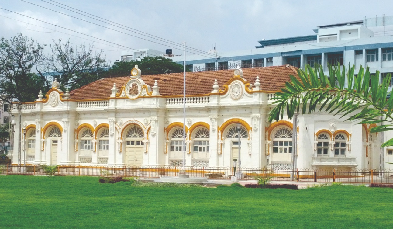 Gujarat Ayurveda University - campus