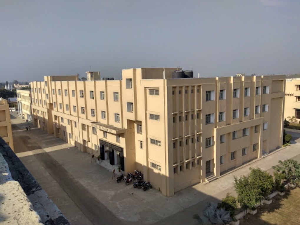 IFTM University - campus