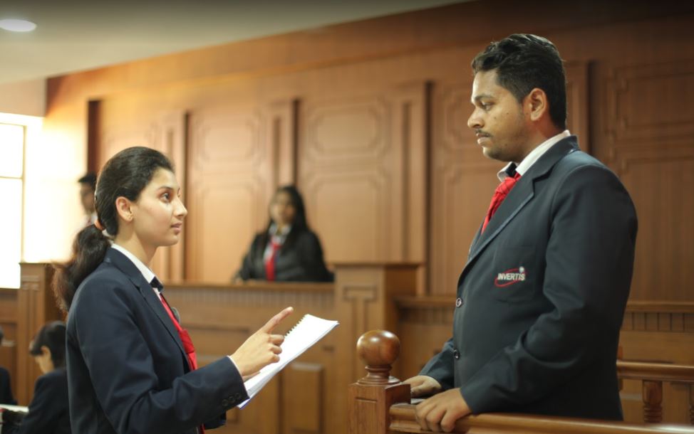 Invertis University - moot
