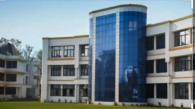 Invertis University - campus