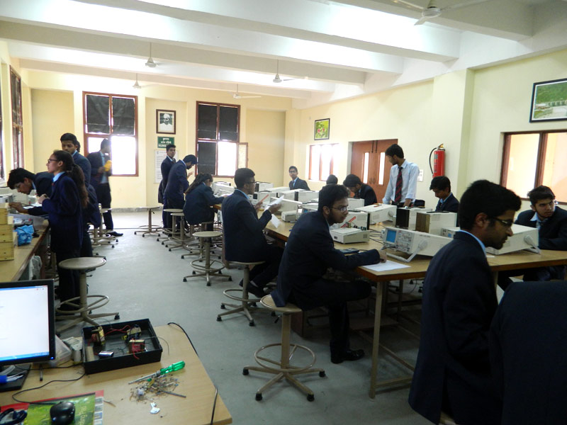 Jaypee University, Anoopshahr - labs