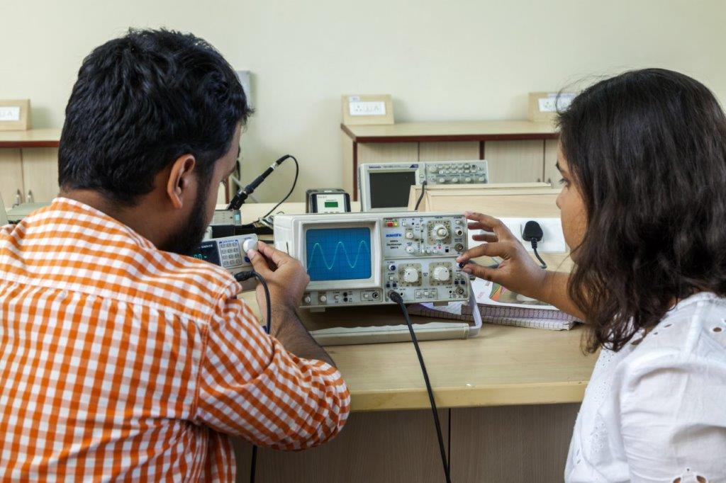 JK Lakshmipat University - labs