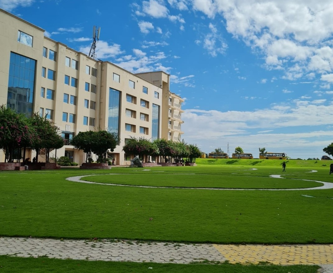 KR Mangalam University - campus