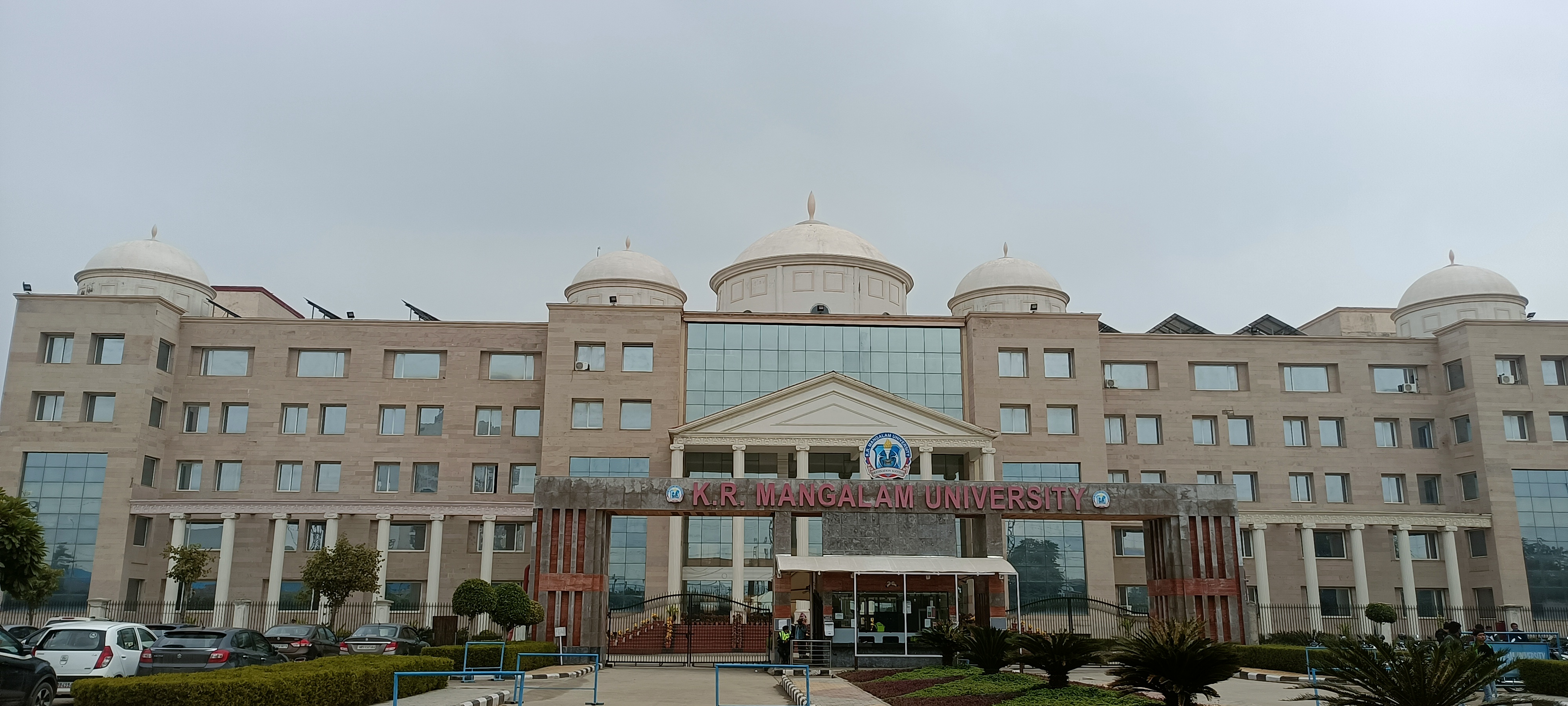 KR Mangalam University - entrance
