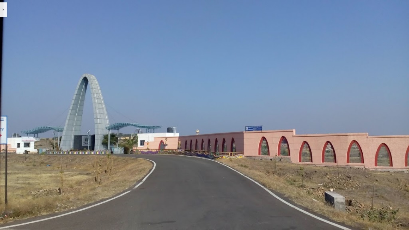 Karnataka State Akkamahadevi Women's University - entrance