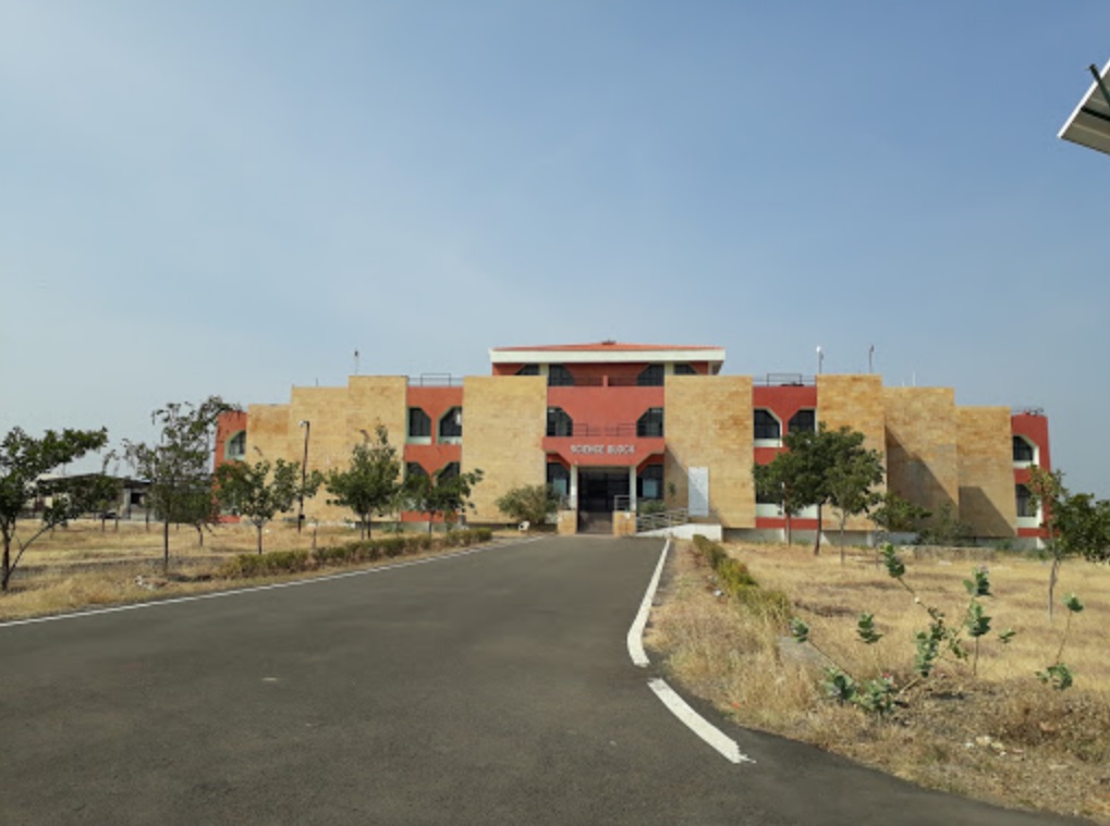 Karnataka State Akkamahadevi Women's University - campus