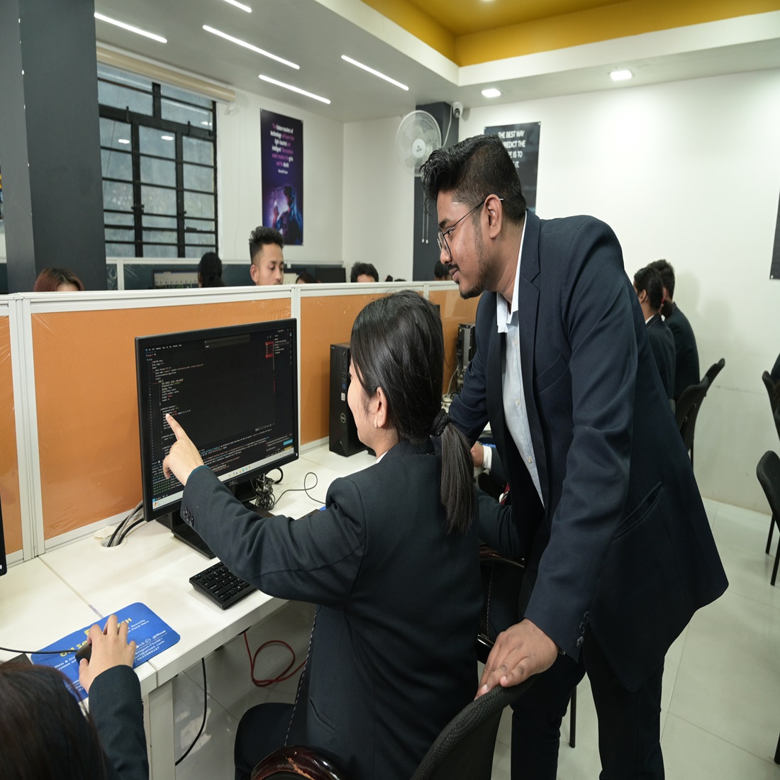 Medhavi Skills University - labs