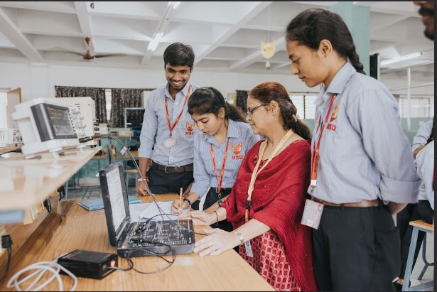 Mohan Babu University - labs