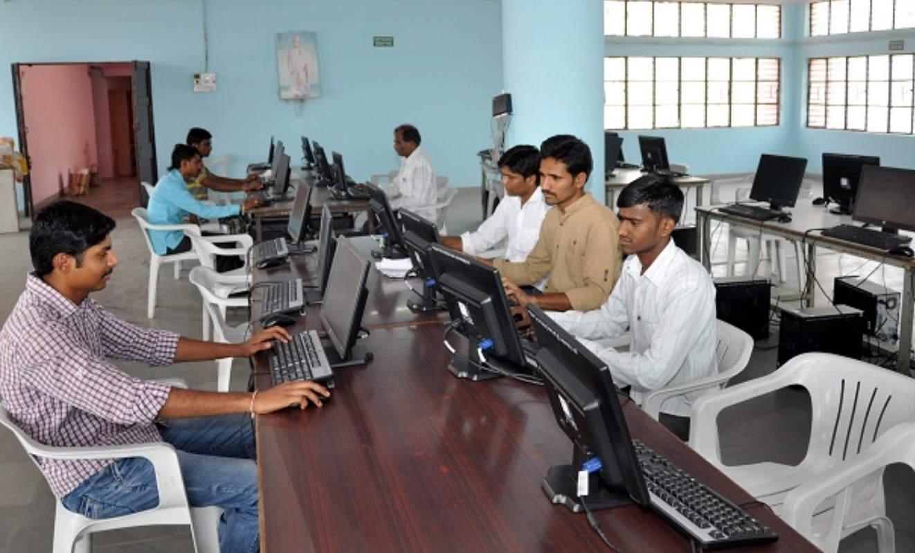 Kavayitri Bahinabai Chaudhari North Maharashtra University - labs
