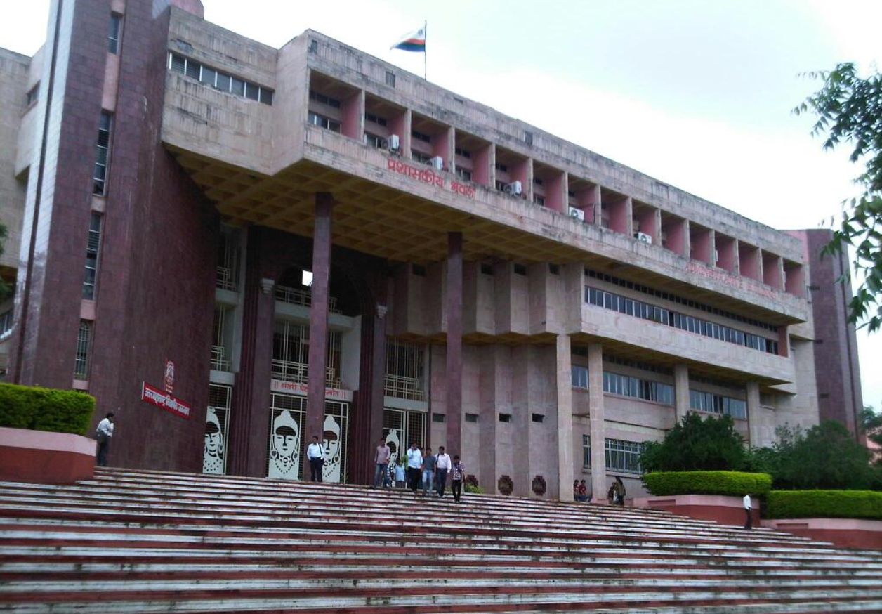 Kavayitri Bahinabai Chaudhari North Maharashtra University - campus