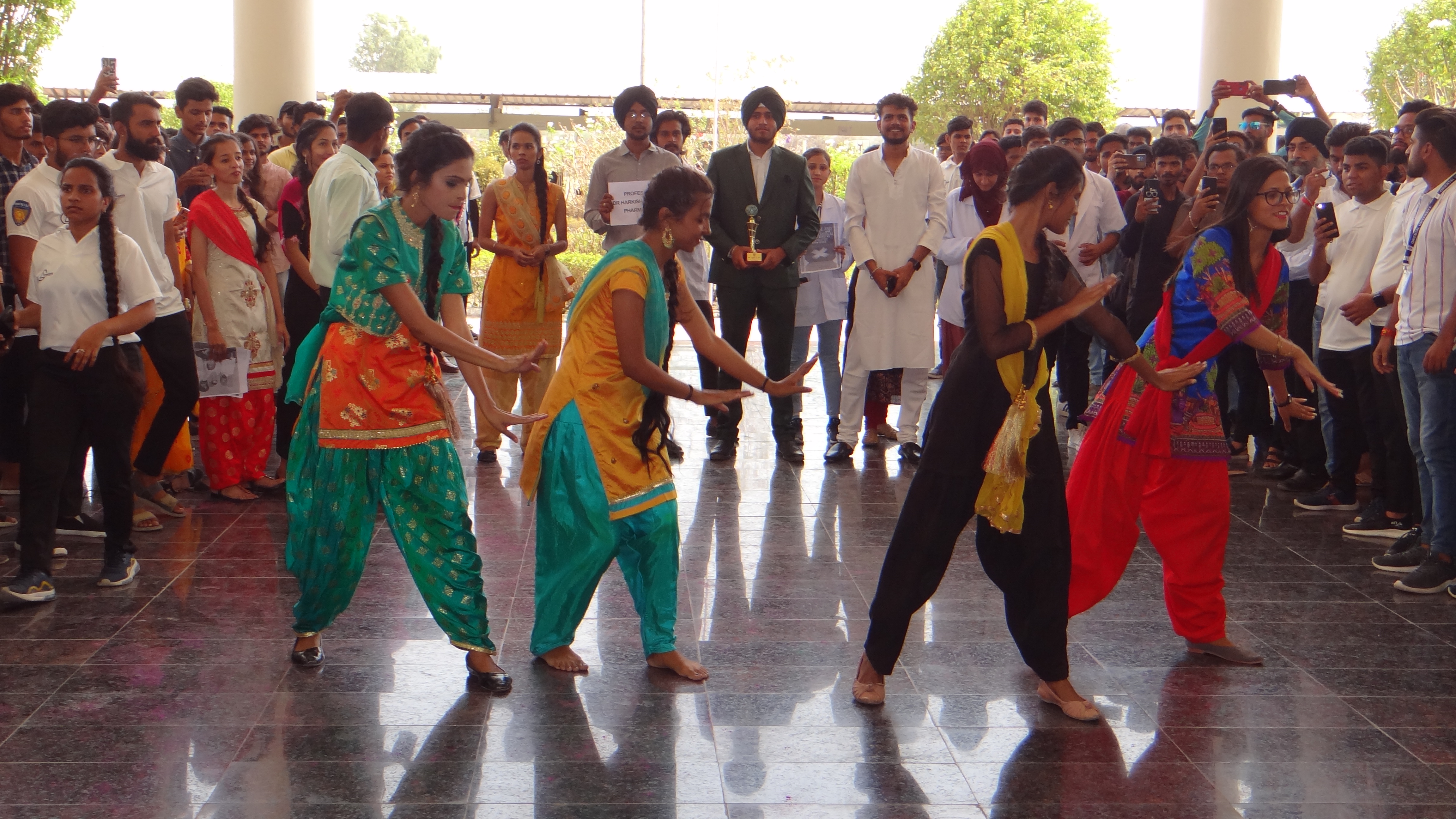 Oriental University - fest