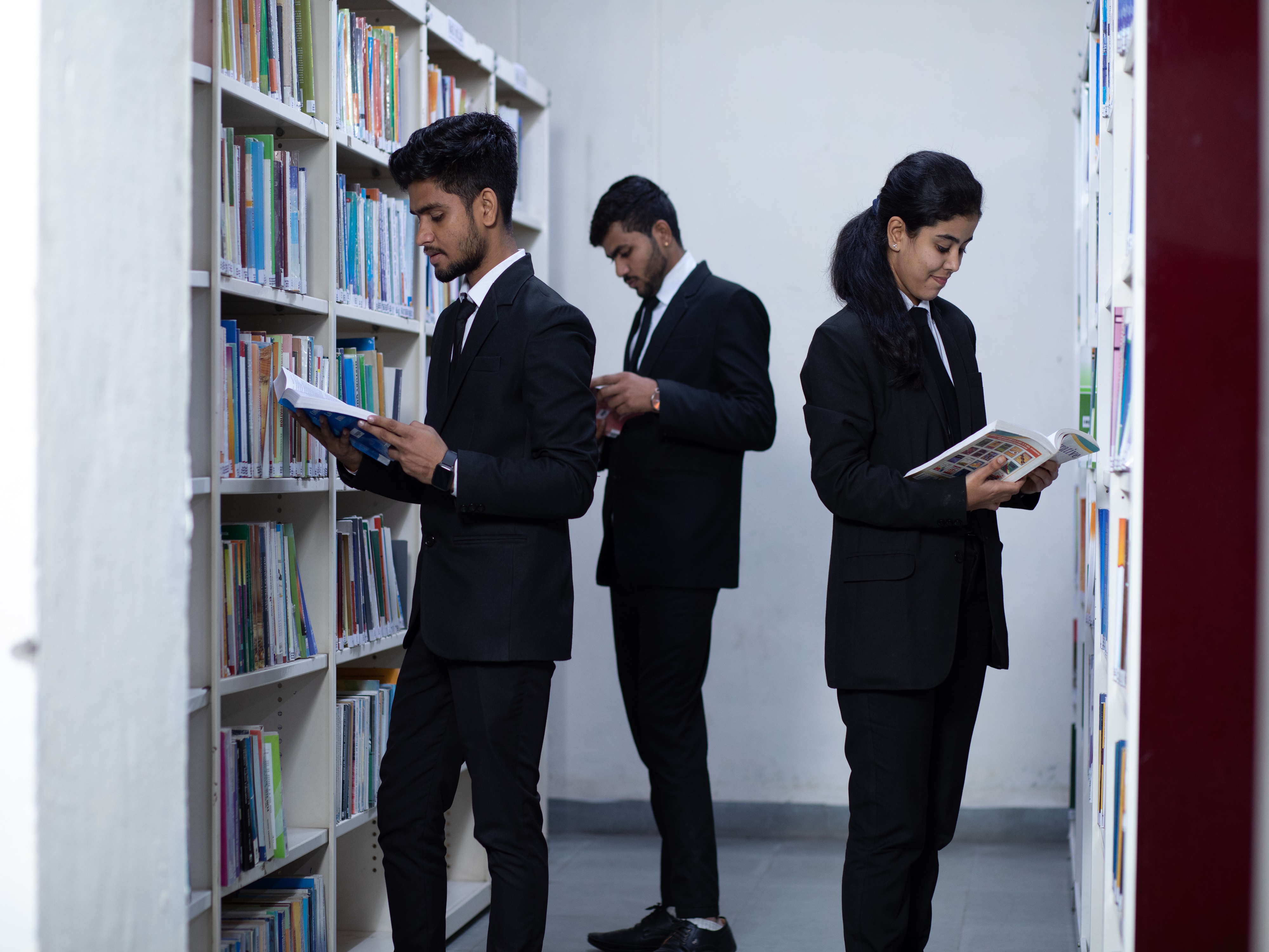Oriental University - library