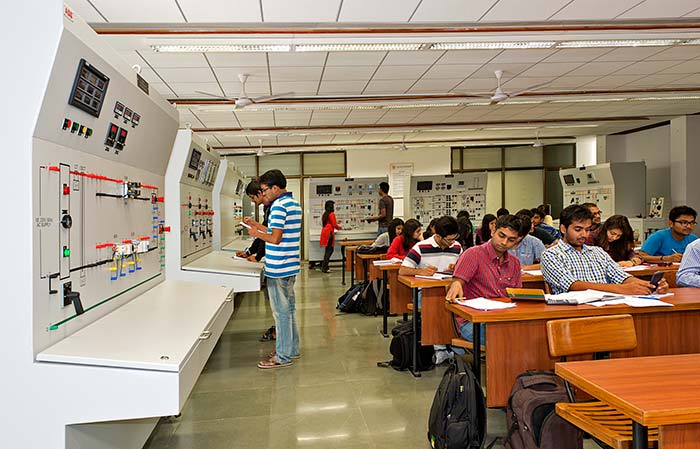 Pandit Deendayal Energy University (PDEU) - labs