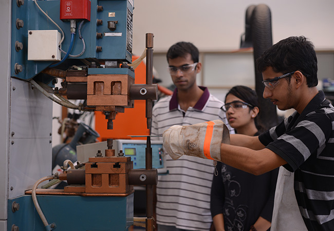 Pandit Deendayal Energy University (PDEU) - labs