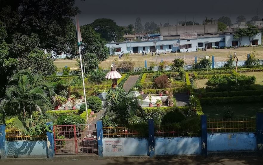 Pandit S.N. Shukla University - campus