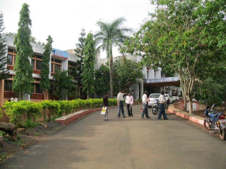 Rani Channamma University - campus