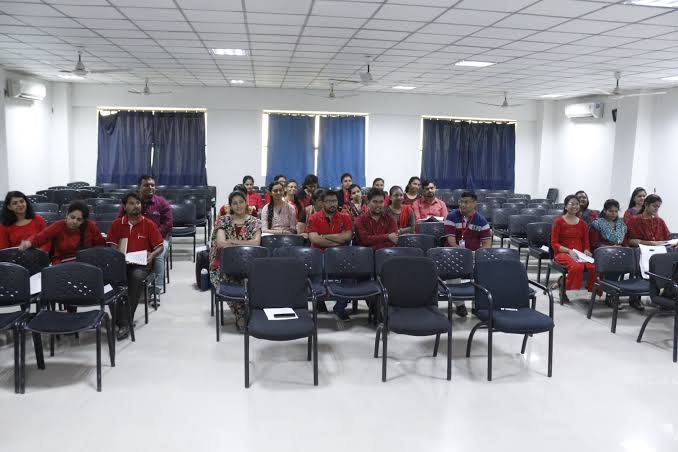 RK University - classroom