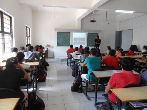 RK University - classroom