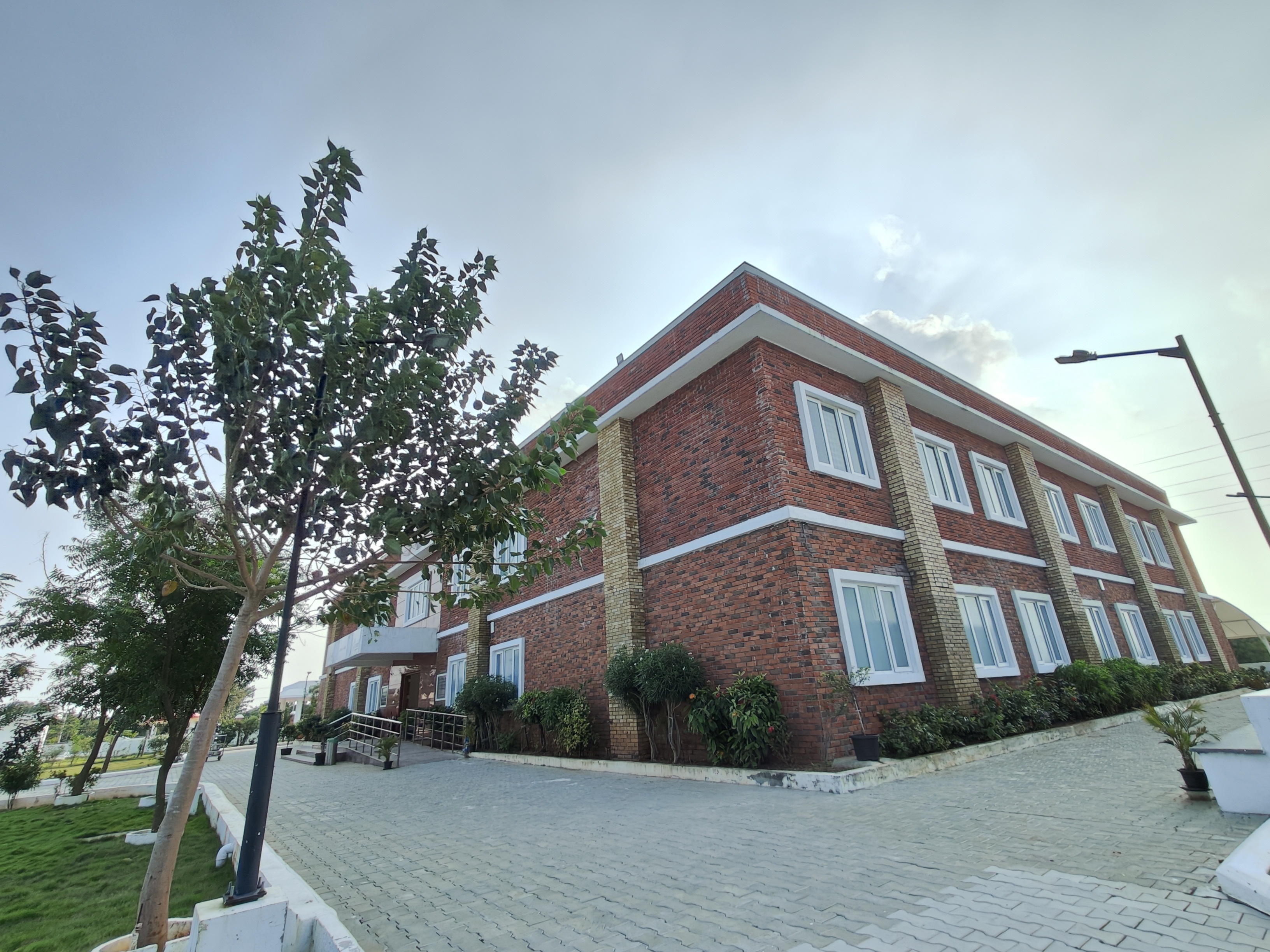 Sai University - campus