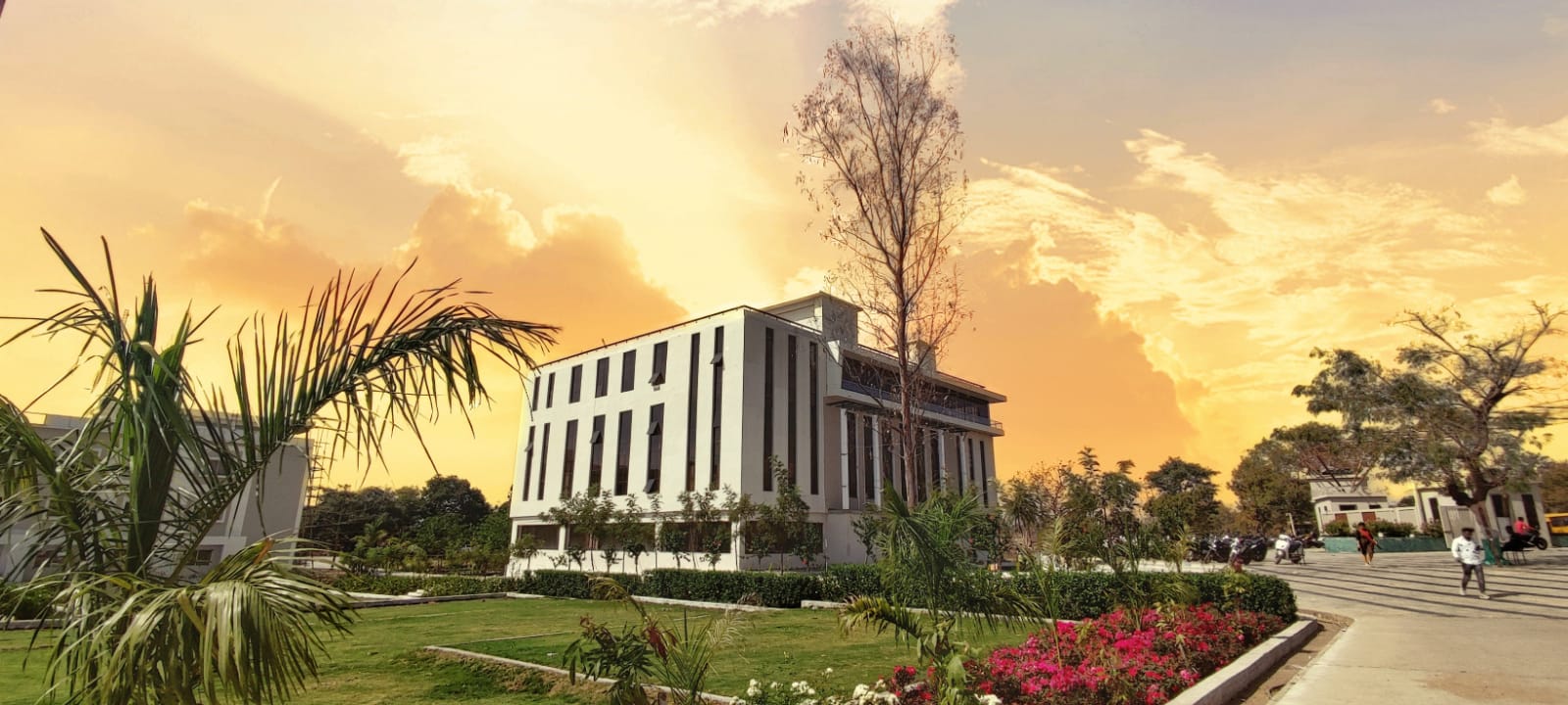 SAM Global University - campus