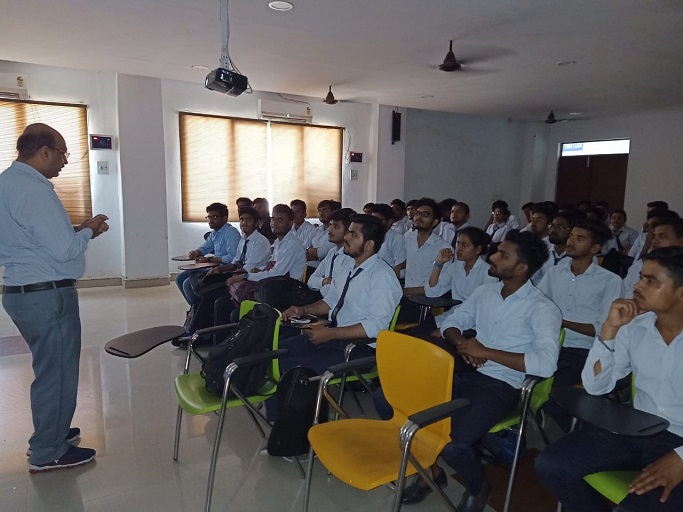 SRMU Lucknow - classroom