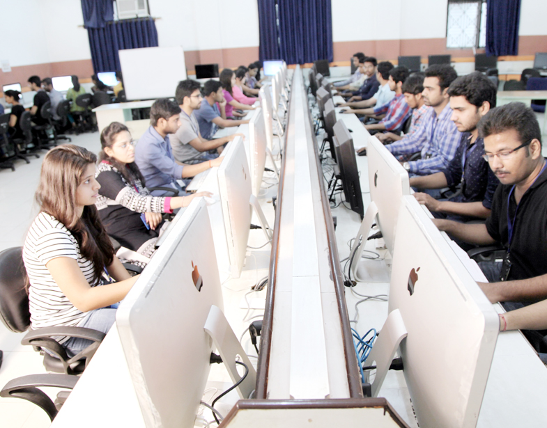 SRM IST Delhi-NCR Campus, Ghaziabad - labs