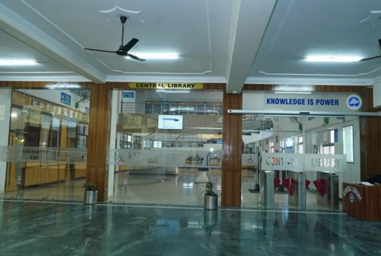 SRM IST Delhi-NCR Campus, Ghaziabad - library