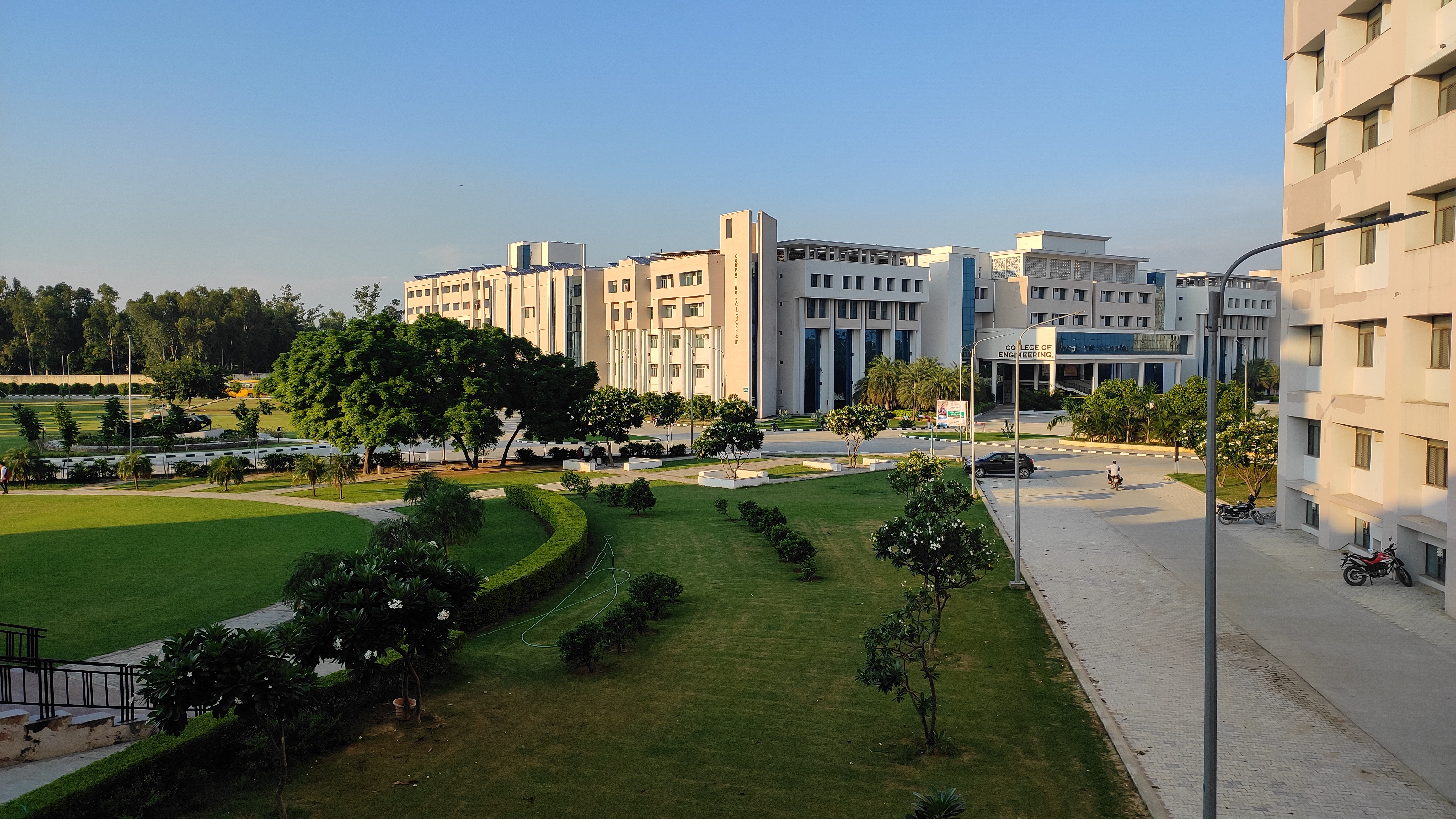 TMU - campus