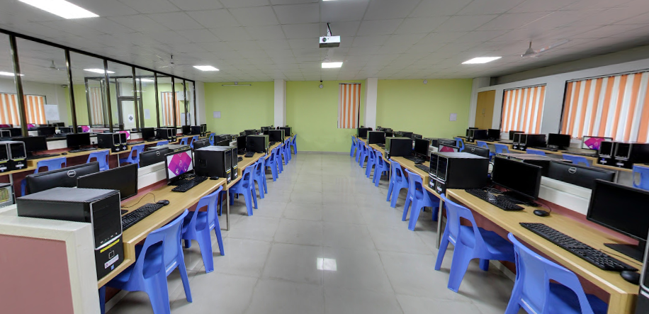 UKA Tarsadia University - labs