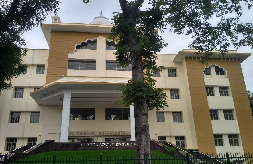 Lucknow University - campus