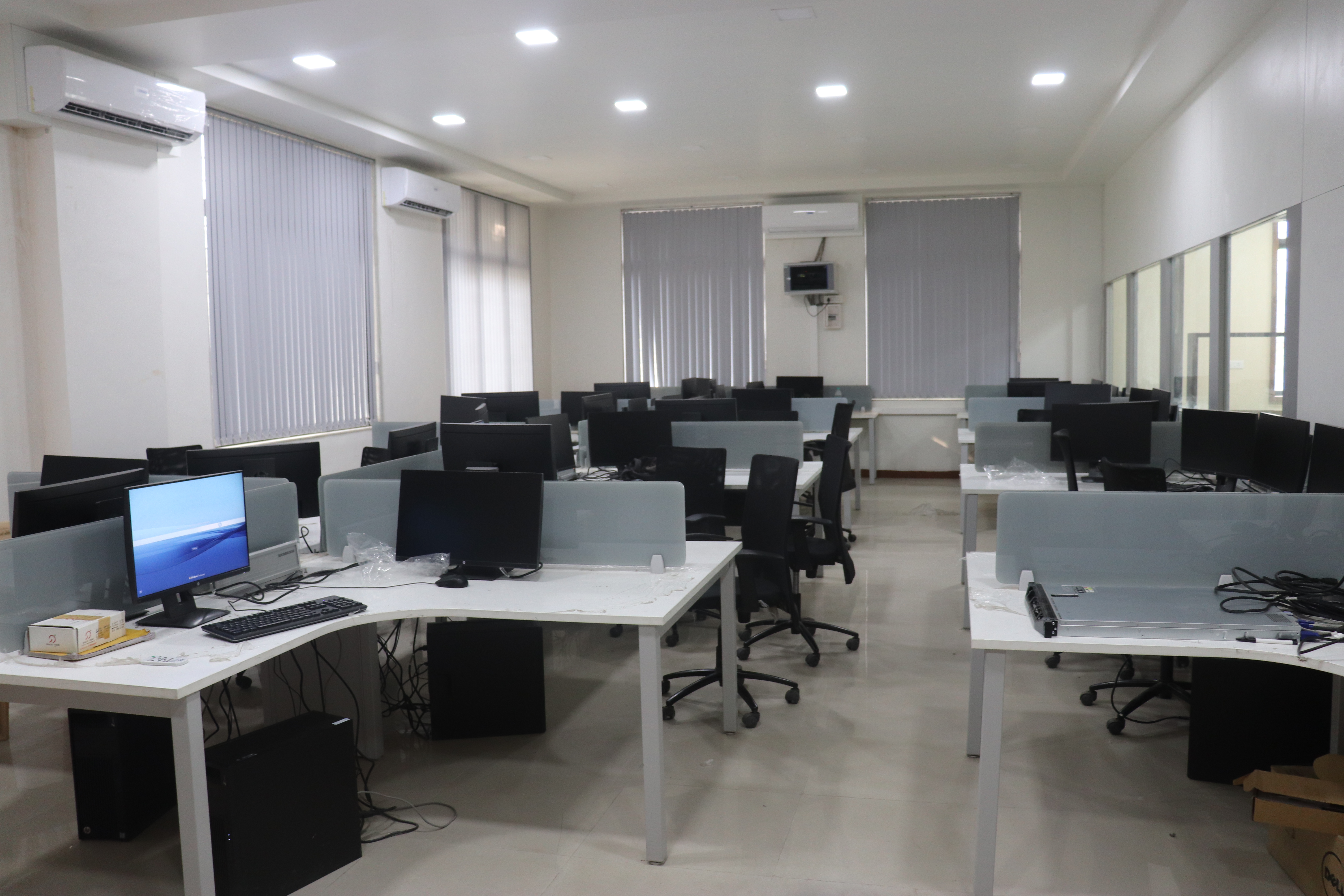 Vishwakarma University - labs