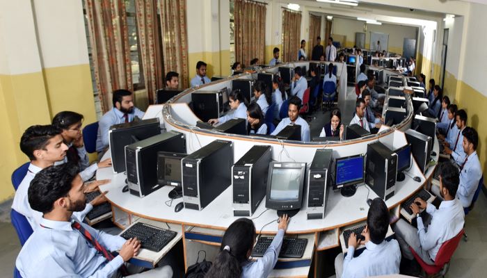 Amrapali University Haldwani - labs
