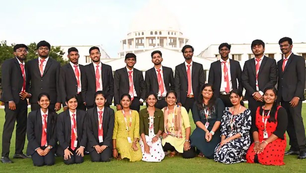 Aarupadai Veedu Institute of Technology - campus