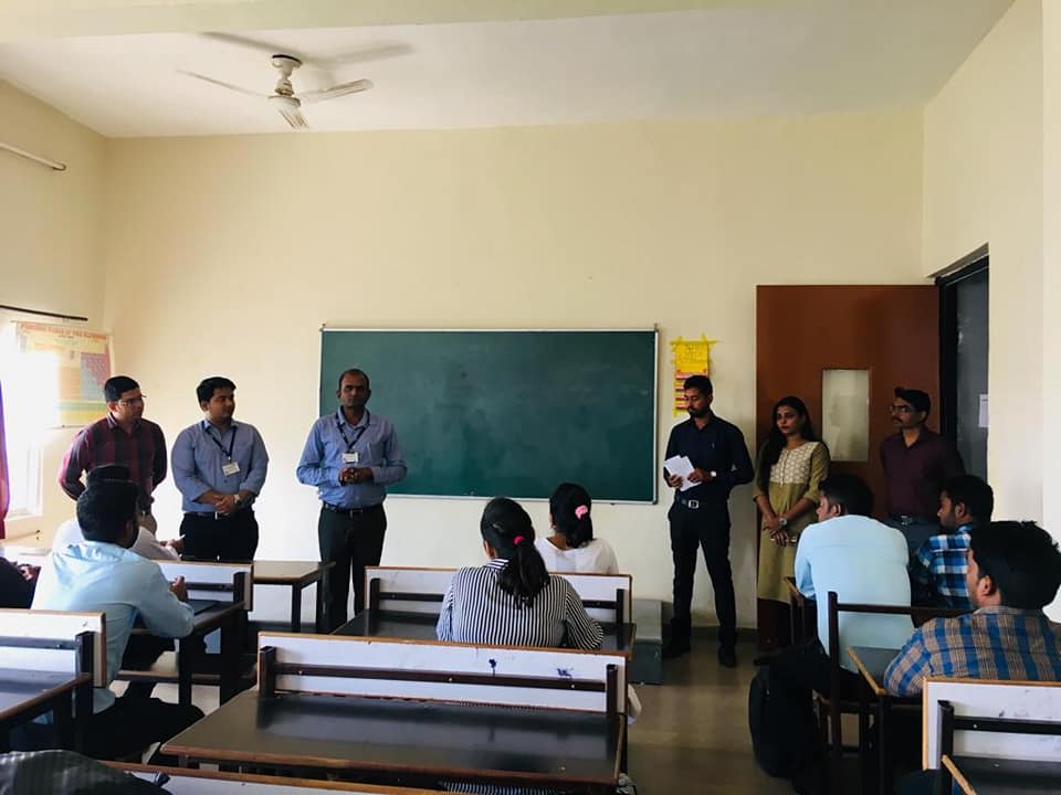 Shri Rawatpura Sarkar University - classroom