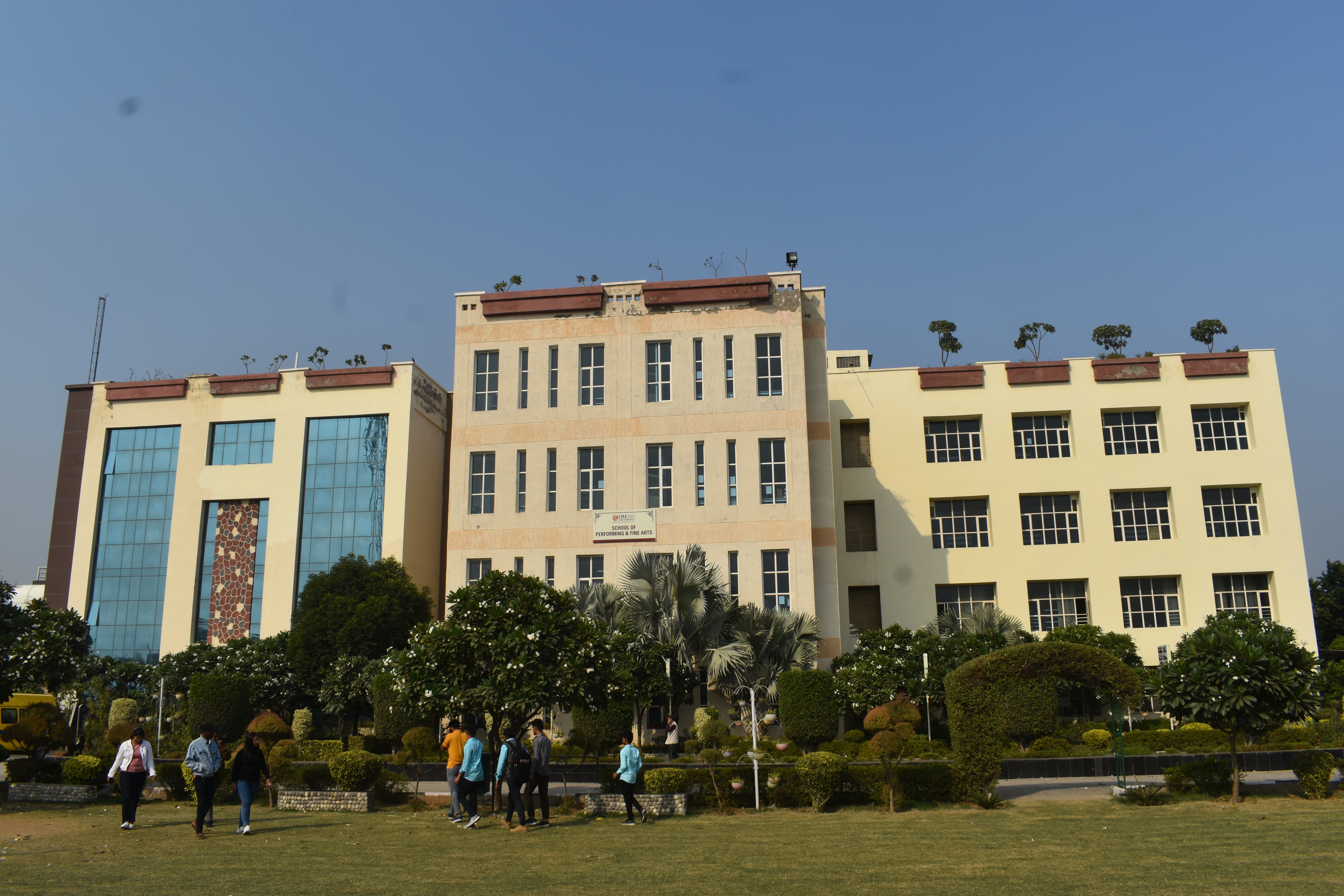 Om Sterling Global University - campus