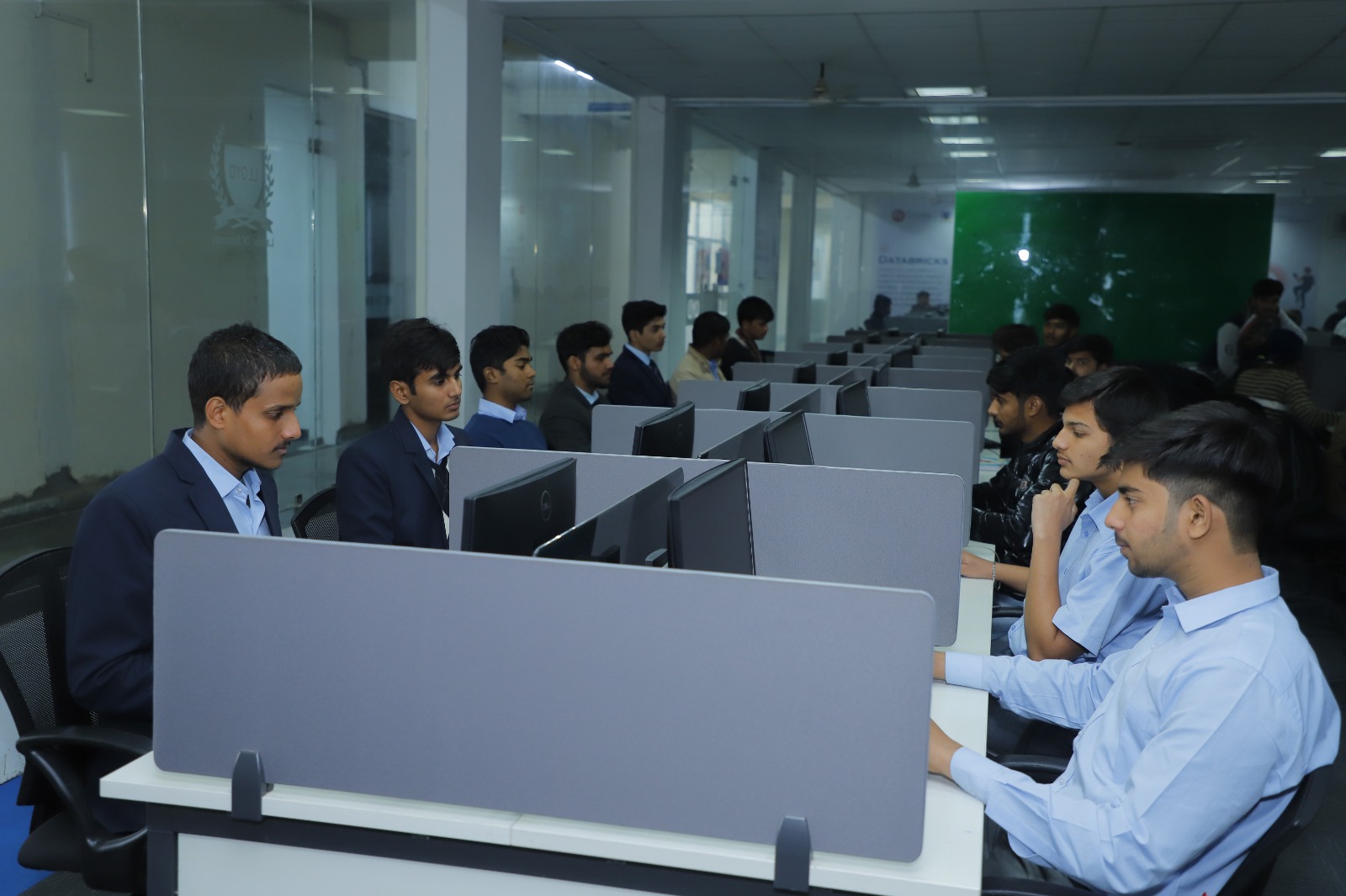Lloyd Institute of Engineering and Technology - labs