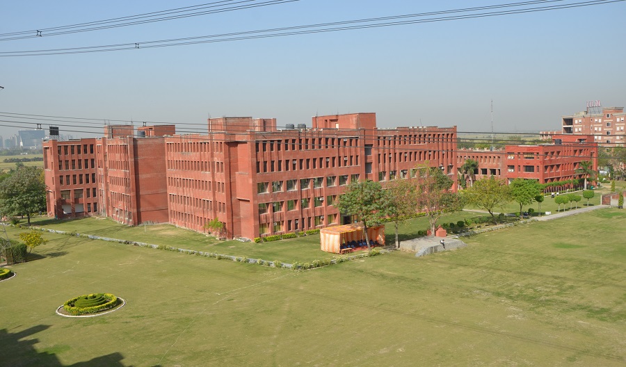 Lloyd Institute of Engineering and Technology - campus