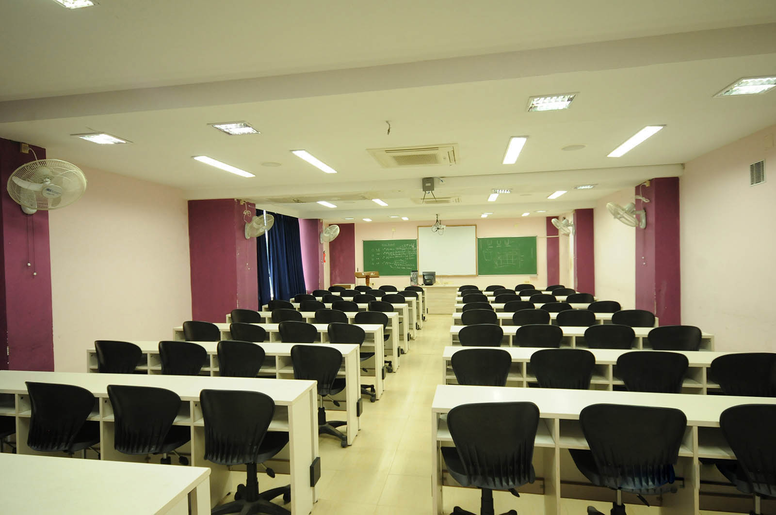 Institute of Management and Information Science - classroom