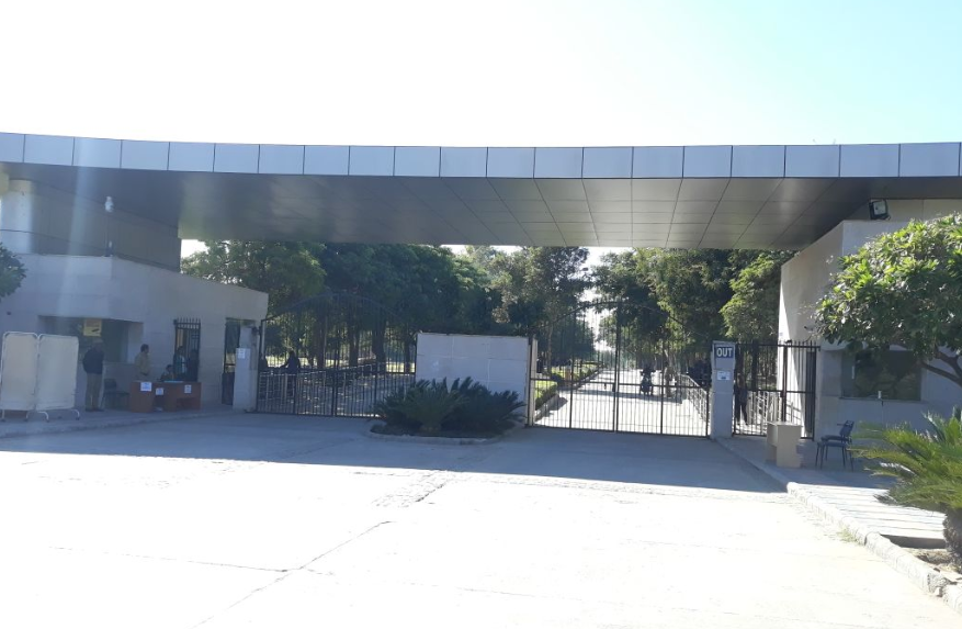 Amity University Jaipur - entrance