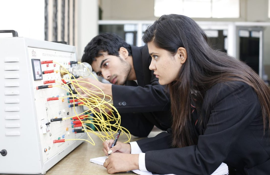 DIT University - labs