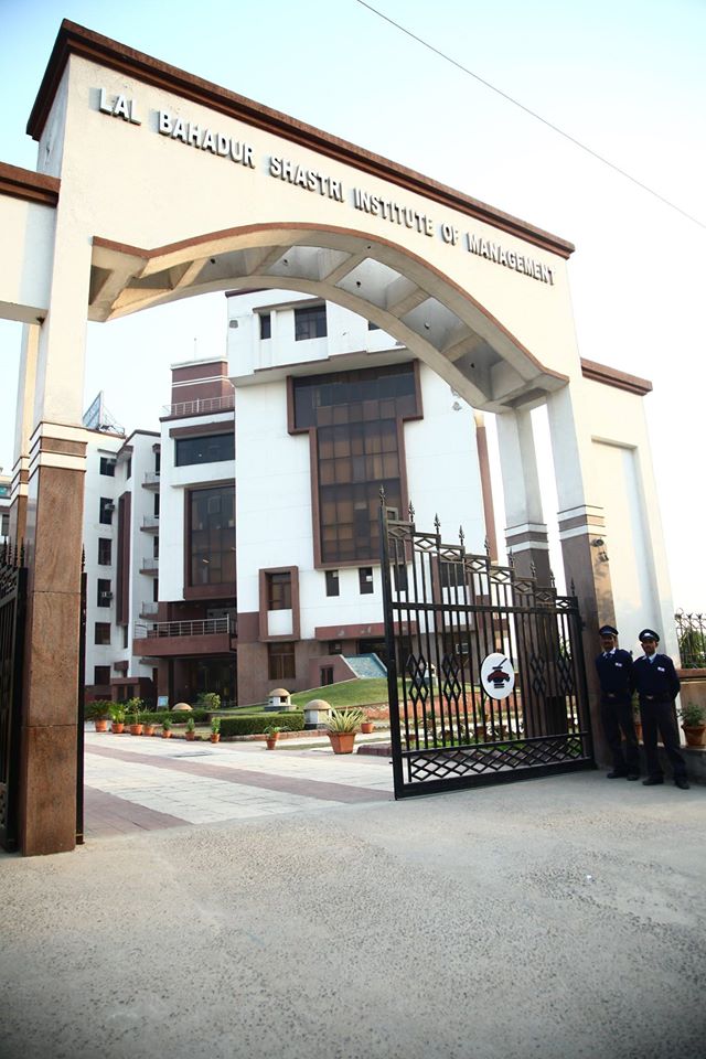 Lal Bahadur Shastri Institute of Management - entrance