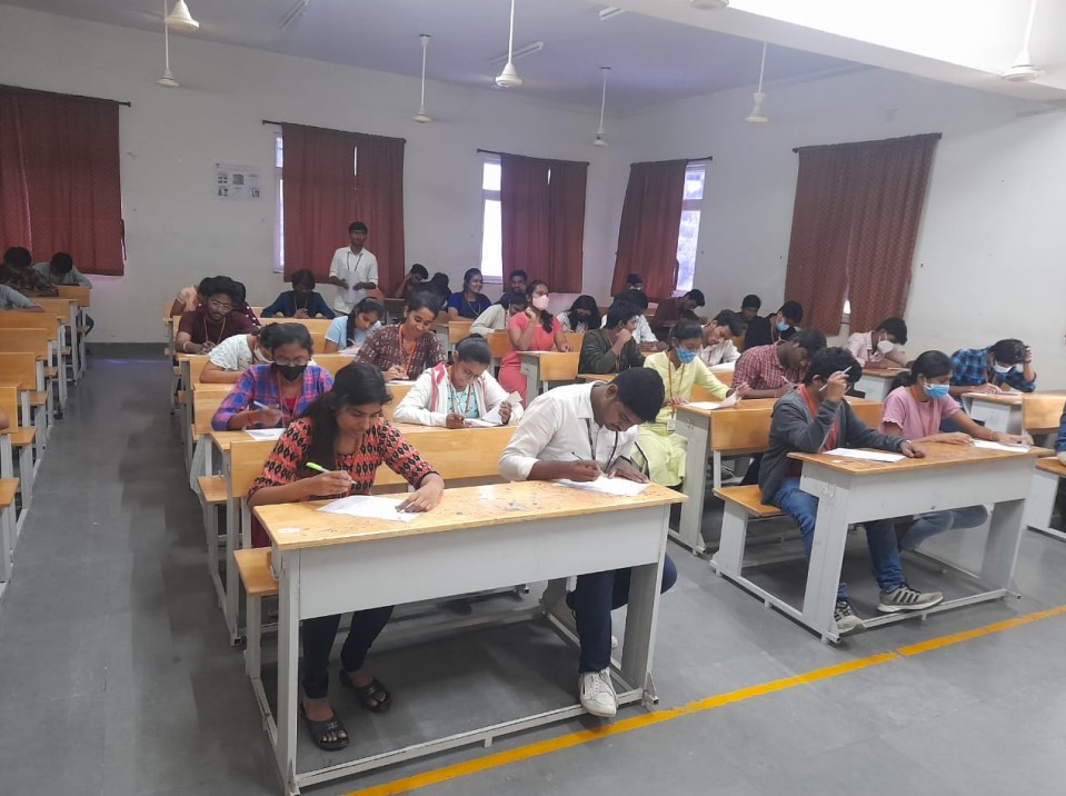 Vallurupalli Nageswara Rao Vignana Jyothi Institute of Engineering and Technology - [VNR VJIET] - cl
