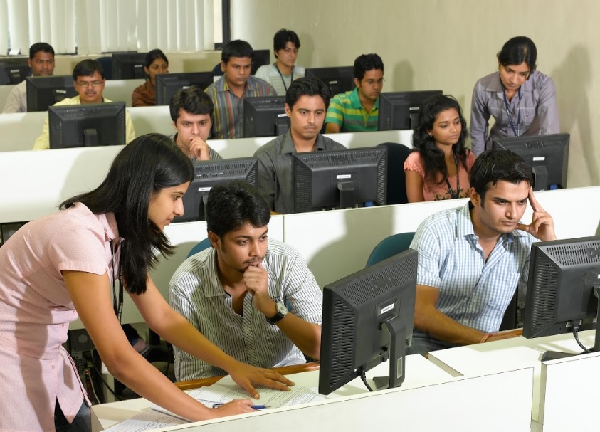 KJ Somaiya Institute of Management - labs