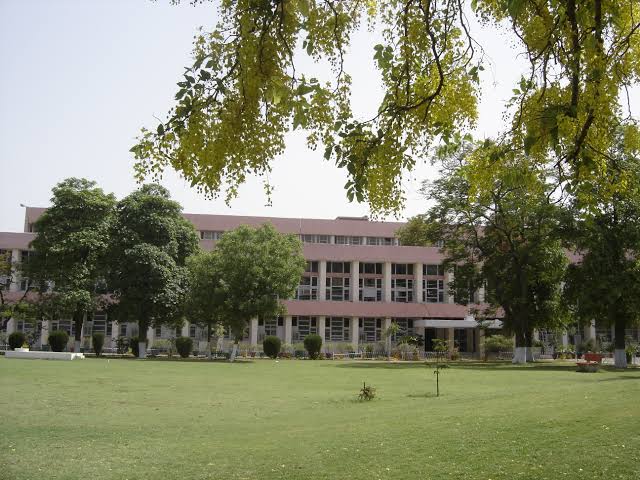 Pt Bhagwat Dayal Sharma Post Graduate Institute of Medical Sciences - [PGIMS] - campus