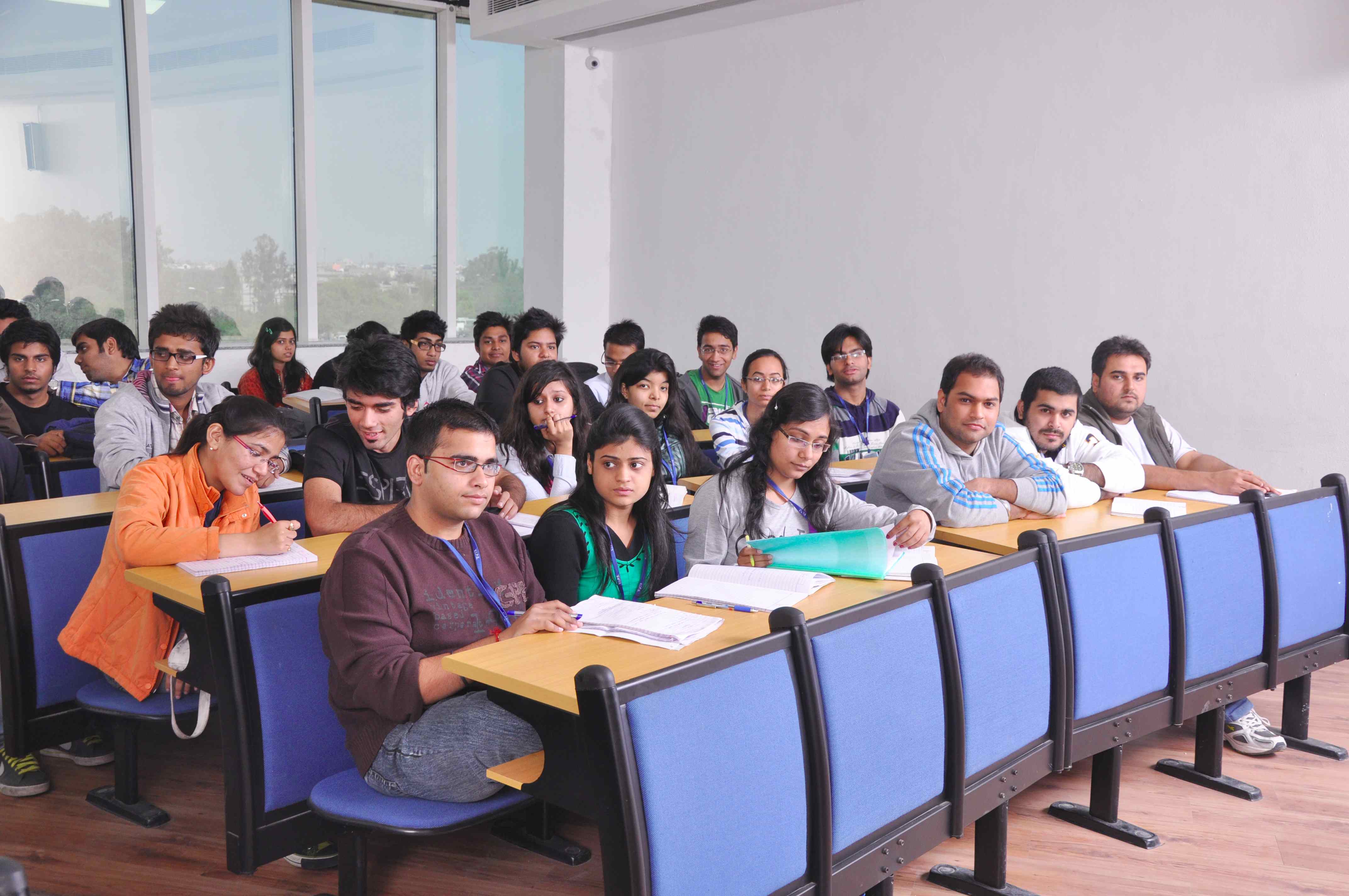 Vivekananda Institute of Professional Studies - [VIPS] - classroom