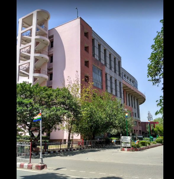 Vardhman Mahavir Medical College - [VMMC] - campus